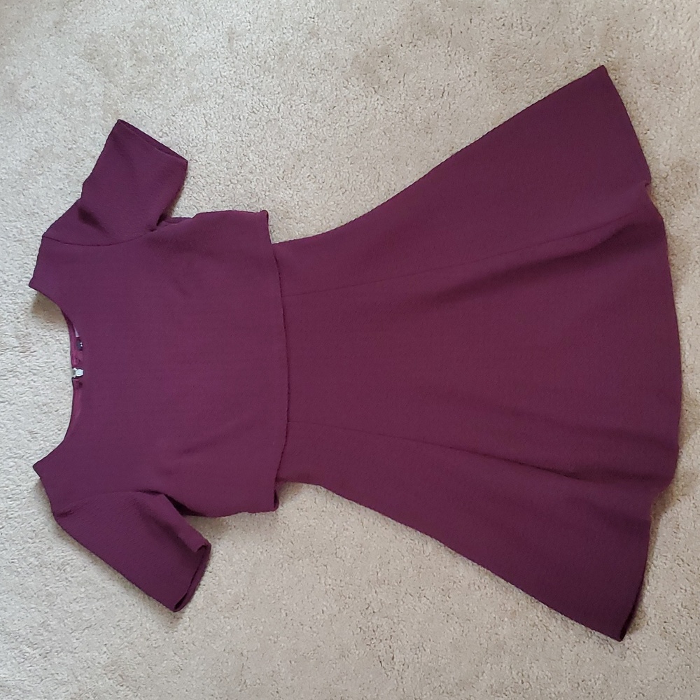 ⭐️ 3/$15 ⭐️ Maroon H&M dress